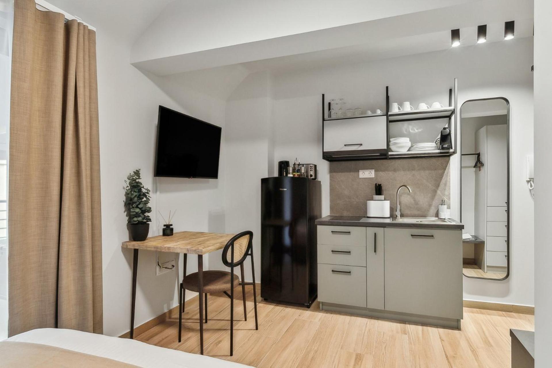Limehome Athens Solonos City Center Ngoại thất bức ảnh