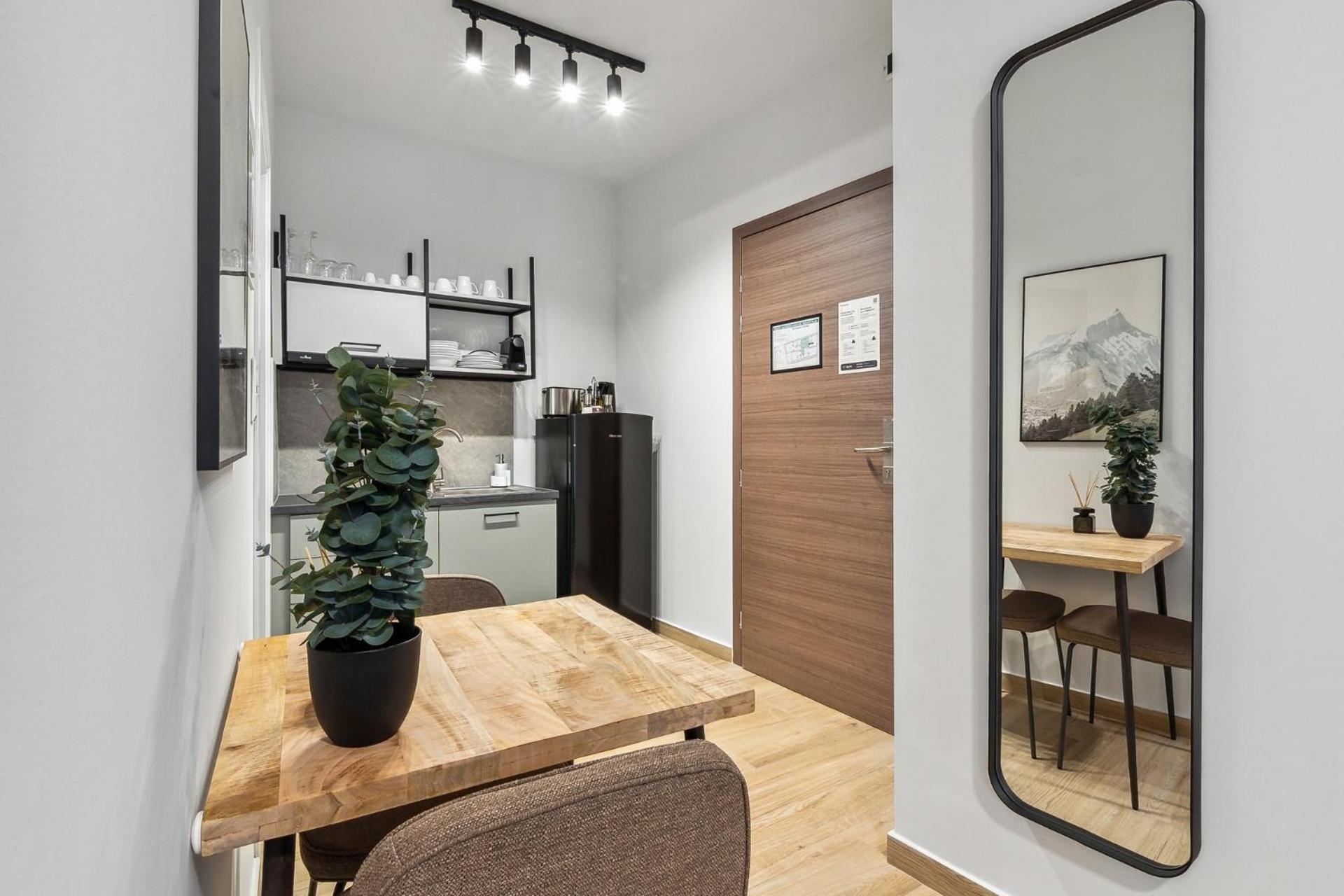 Limehome Athens Solonos City Center Phòng bức ảnh